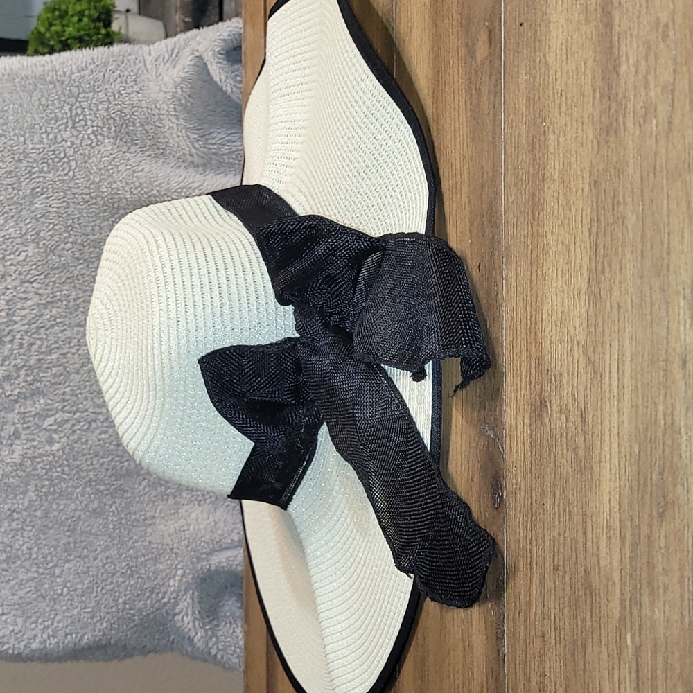 Beach hat